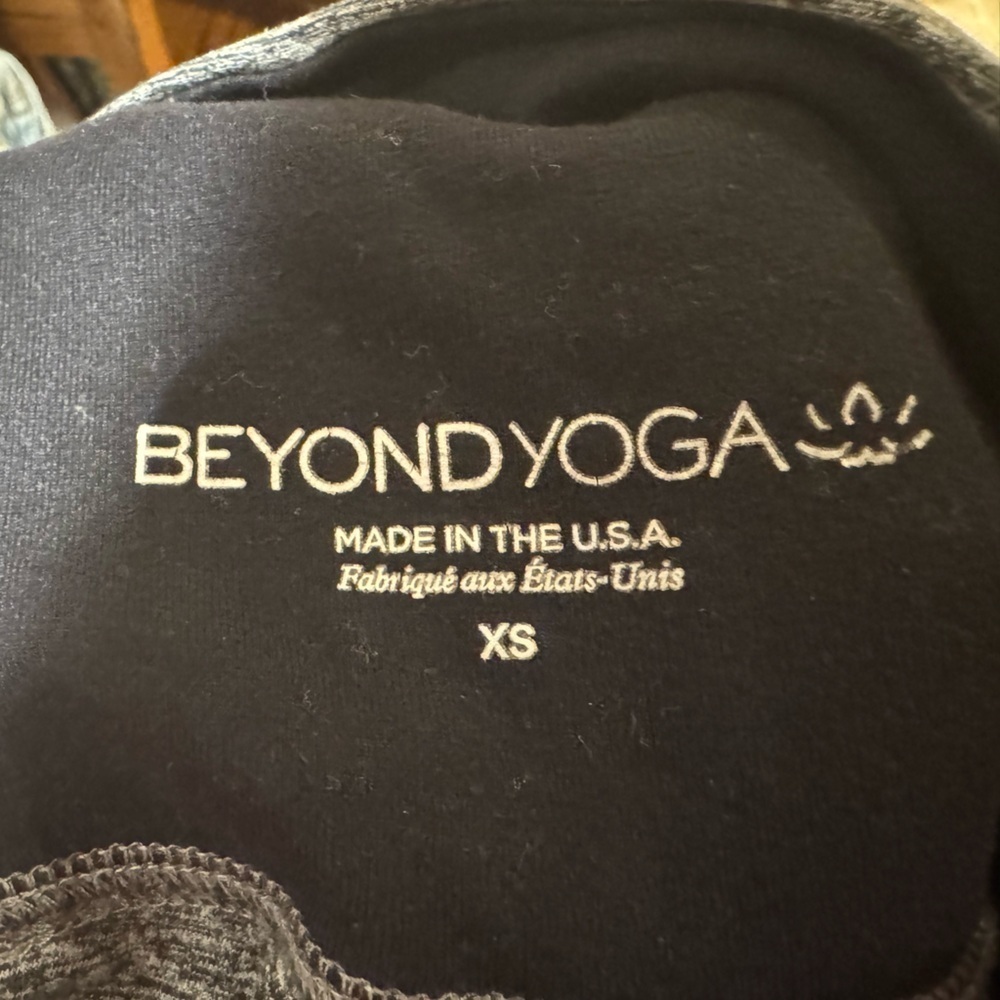 Beyond Yoga Charcoal spacedye Leggings, size XS - Picture 4 of 4